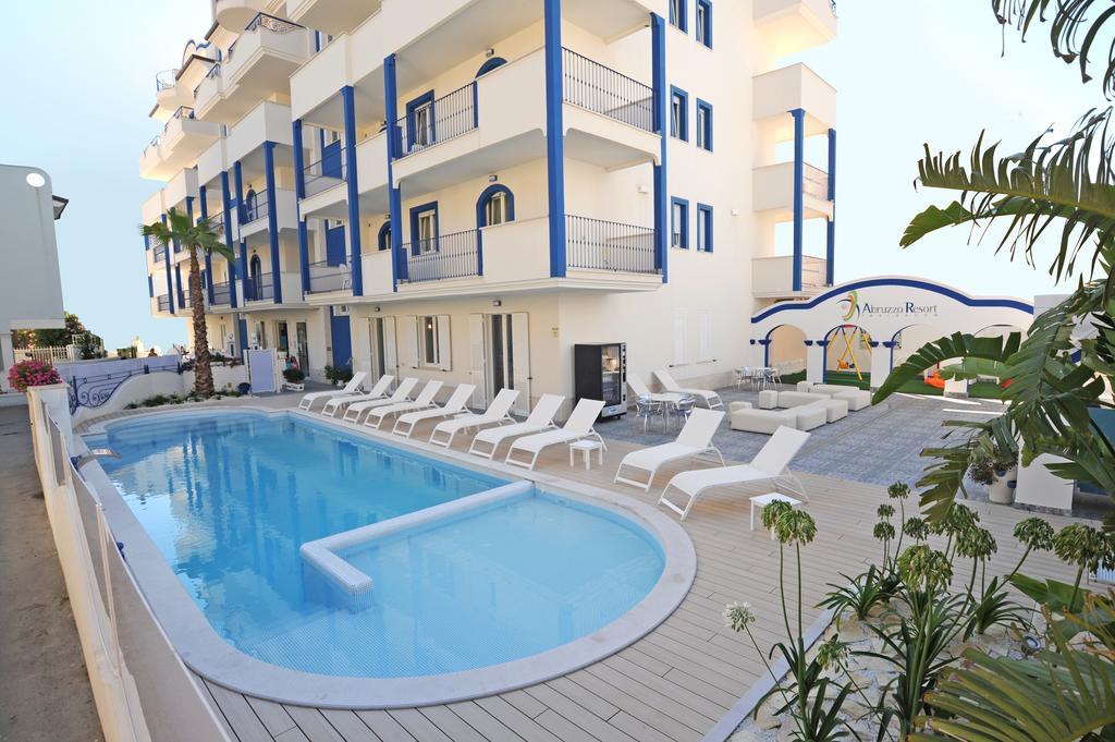 Residence Abruzzo Resort Tortoreto Buitenkant foto